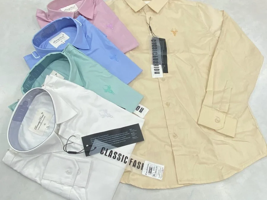 Woven casual shirts folded with hangtags